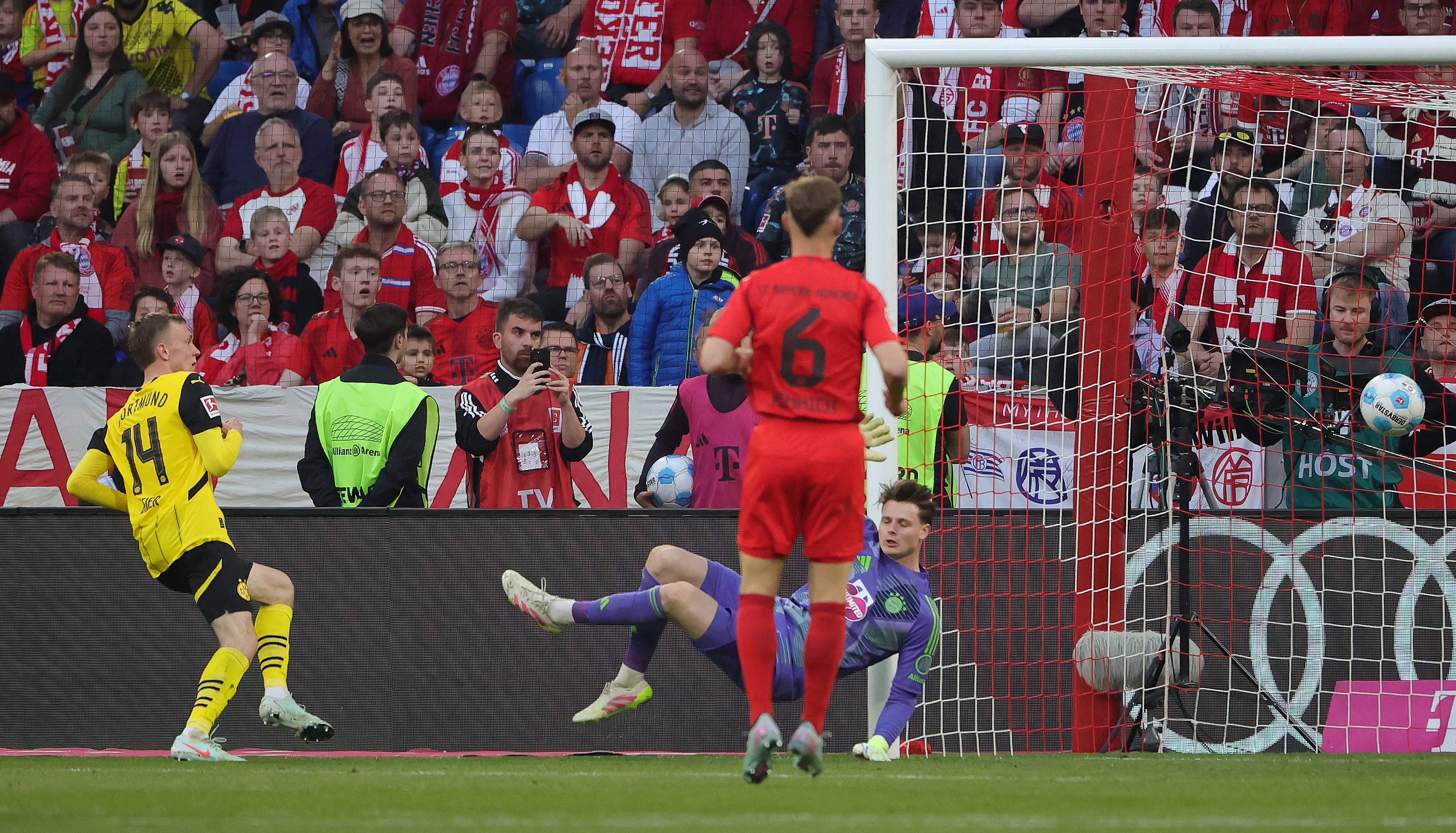 包含战术奏效！曼联双翼齐飞压制拜仁整场无力还手！的词条