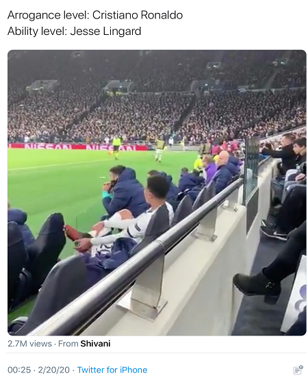 关于利物浦场边指挥情绪激动，尤文图斯队员怒摔水瓶的信息