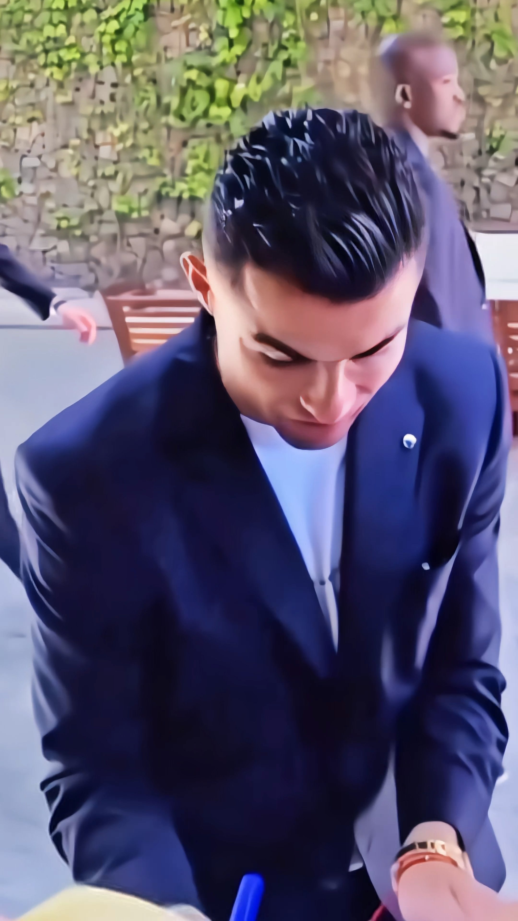 包含C罗迎来十五赛季高光表现，德国队球迷沸腾！的词条